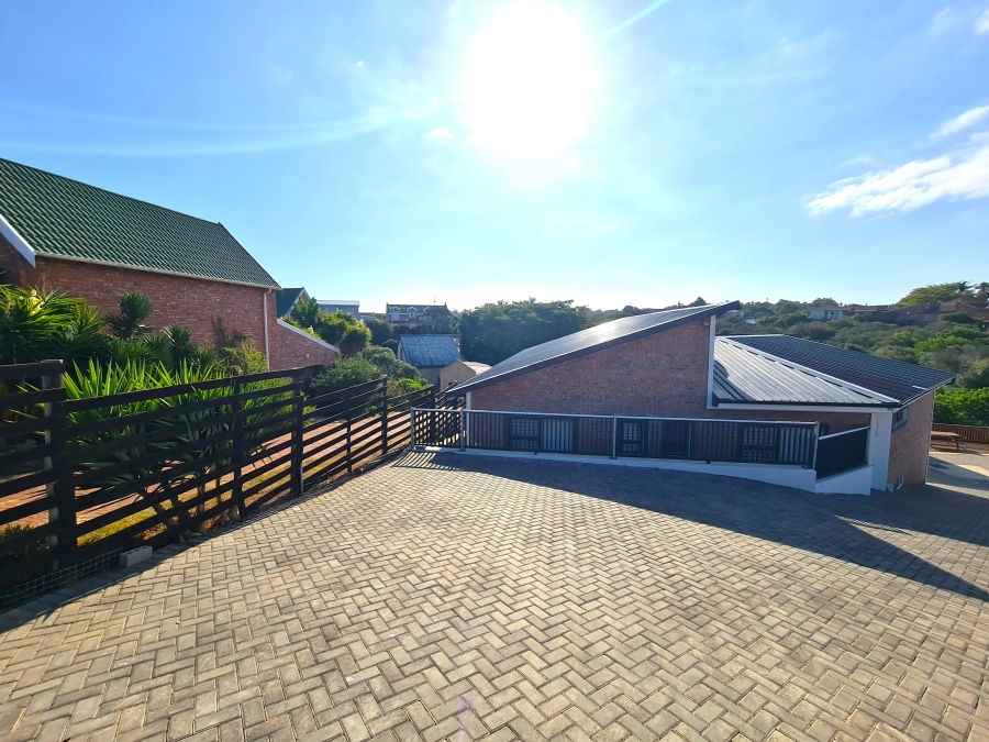 4 Bedroom Property for Sale in Noorsekloof Eastern Cape